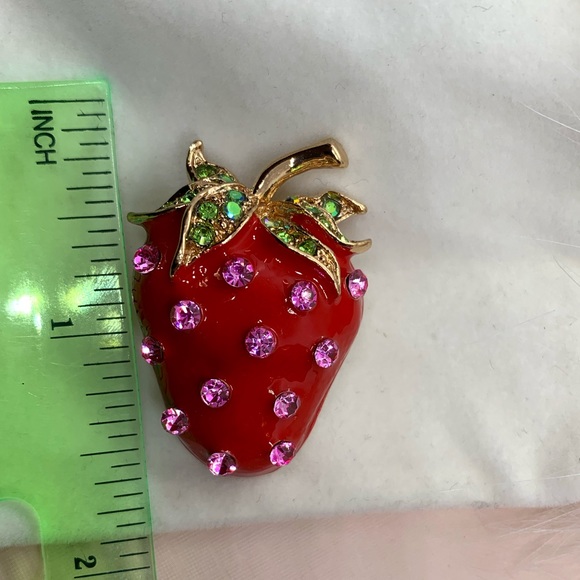Red Enamel Strawberry Brooch - Picture 3 of 3